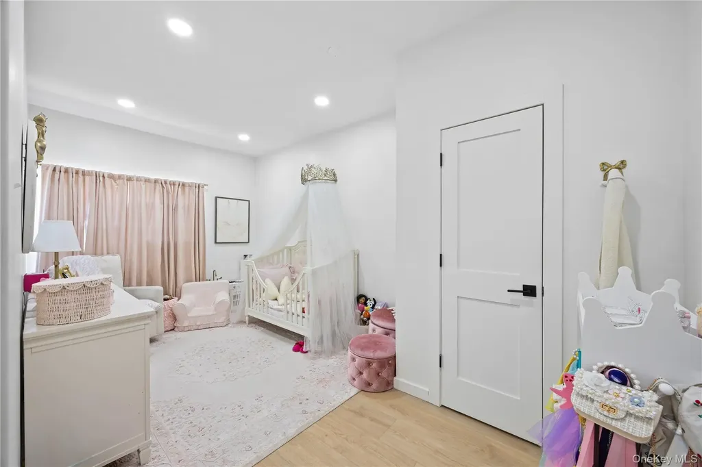 1518 Fielding Street Bronx NY 10469