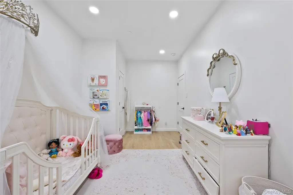 1518 Fielding Street Bronx NY 10469