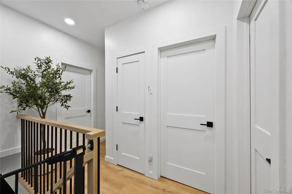1518 Fielding Street Bronx NY 10469