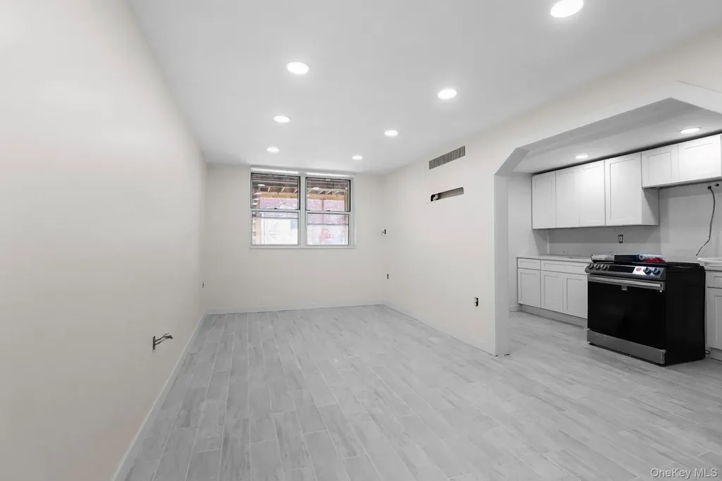 1518 Fielding Street Bronx NY 10469