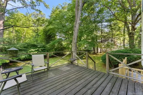 4 Pin Oak Lane White Plains NY 10606
