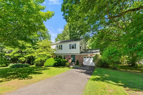 4 Pin Oak Lane White Plains NY 10606