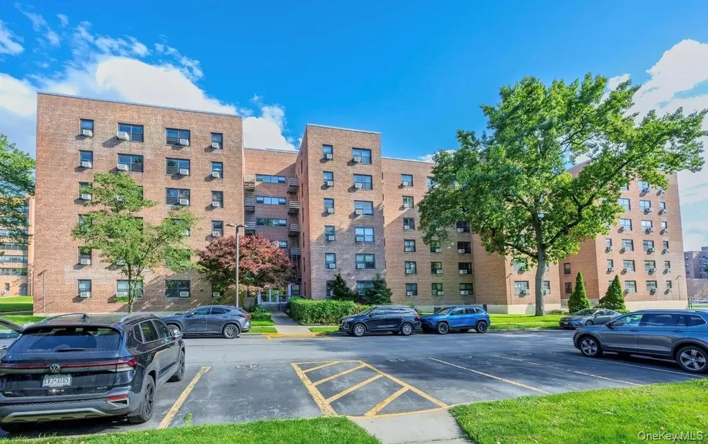 Oakland Gardens NY 11364