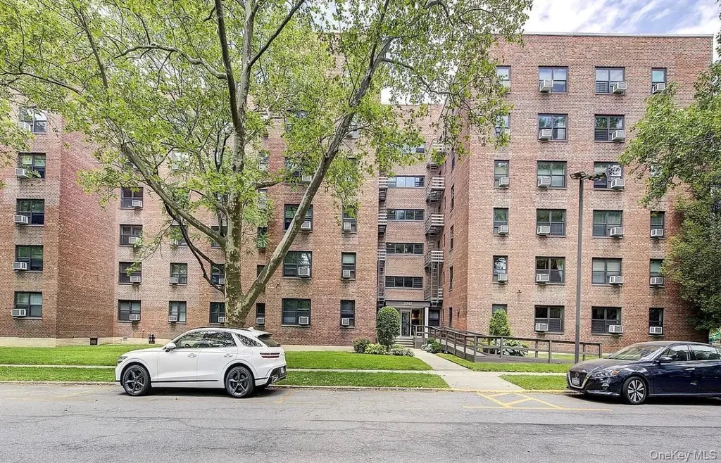 Oakland Gardens NY 11364