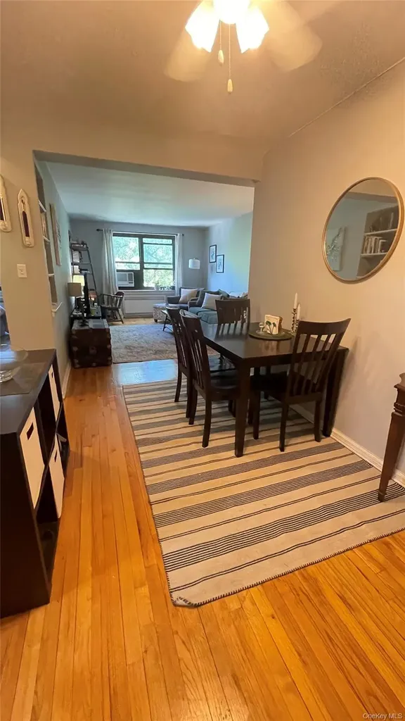 Oakland Gardens NY 11364