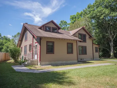 11 Kessler Drive Hyde Park NY 12538