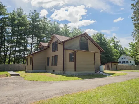 11 Kessler Drive Hyde Park NY 12538