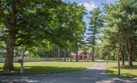 11 Kessler Drive Hyde Park NY 12538