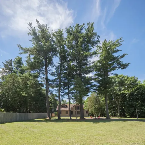 11 Kessler Drive Hyde Park NY 12538