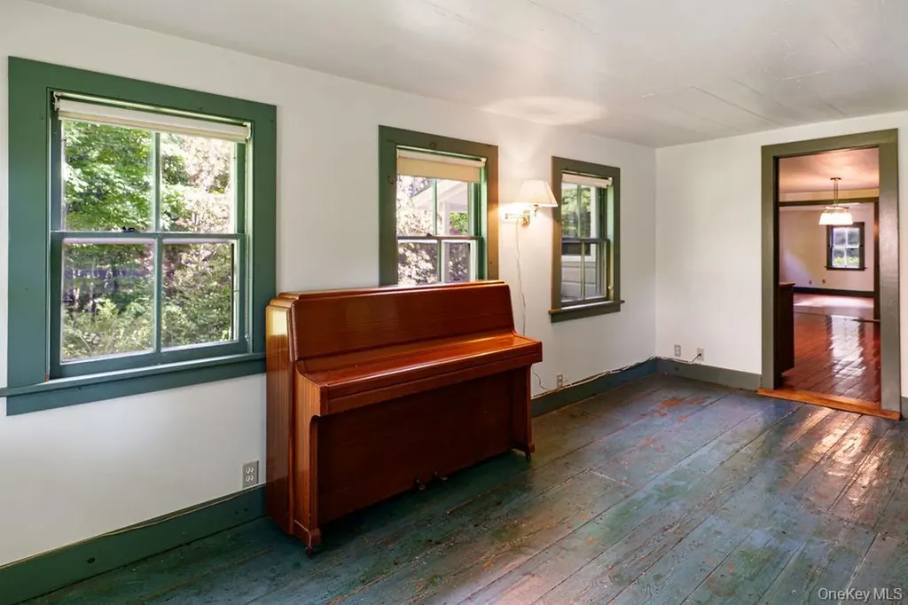 286 Manor Rock Road Craryville NY 12521