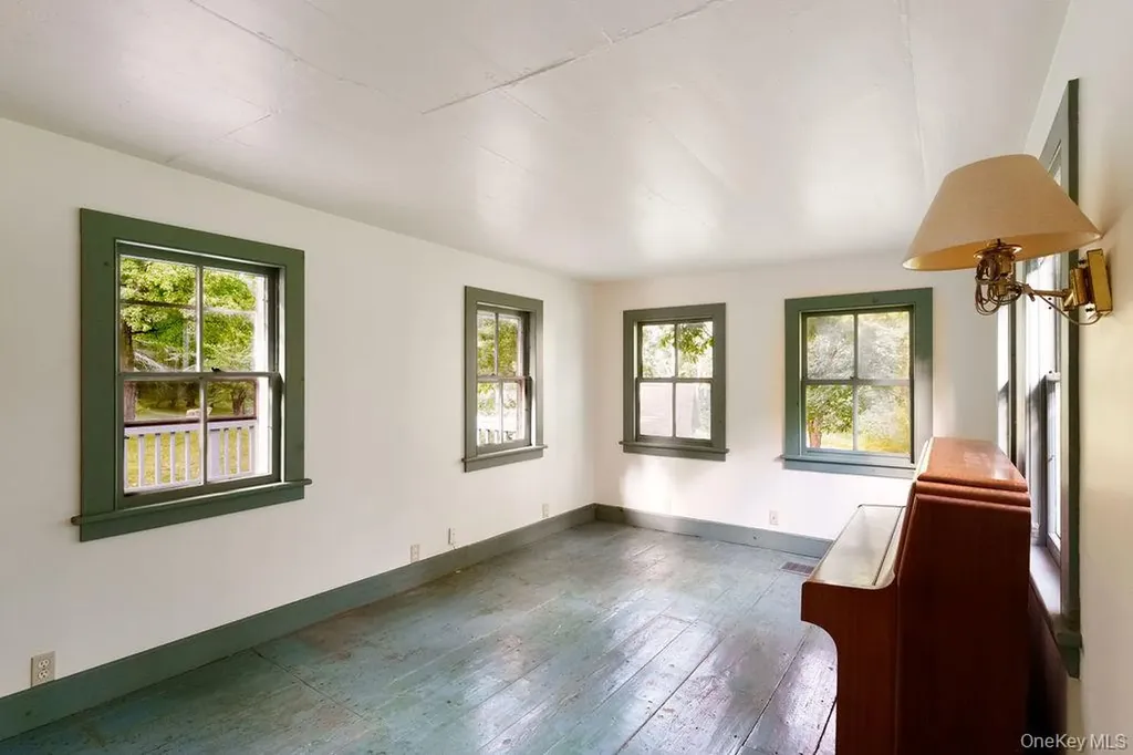 286 Manor Rock Road Craryville NY 12521