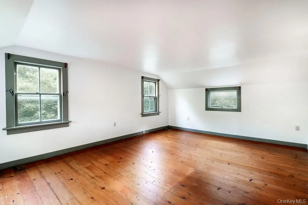 286 Manor Rock Road Craryville NY 12521