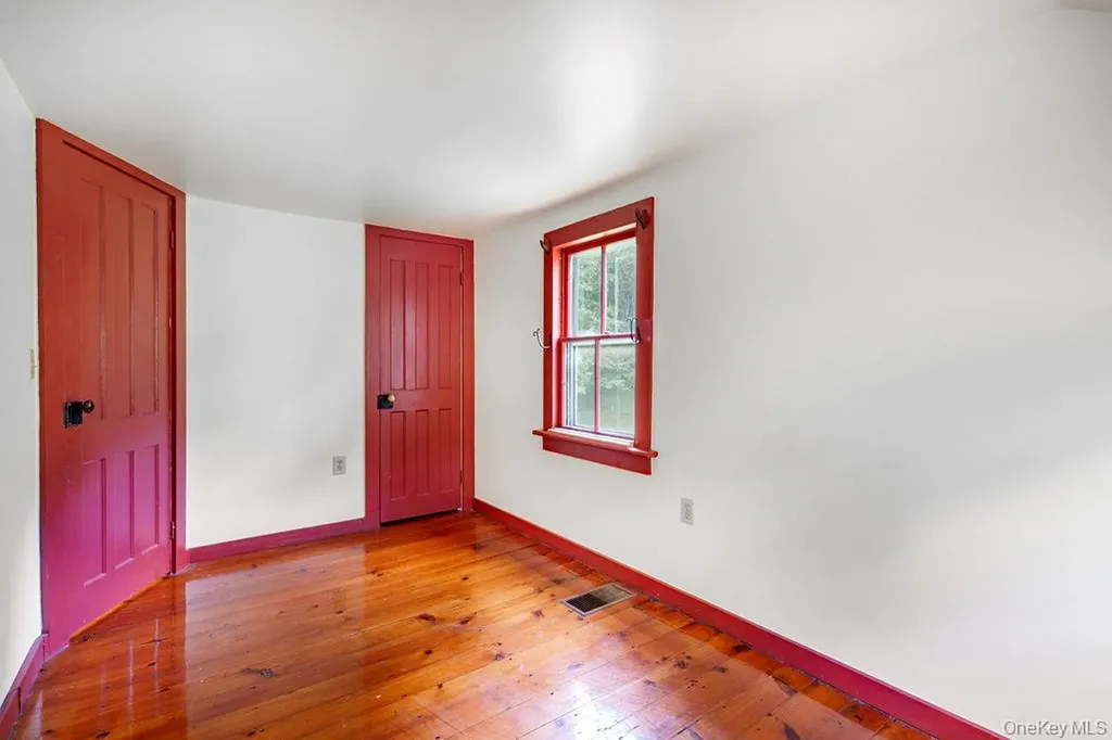 286 Manor Rock Road Craryville NY 12521