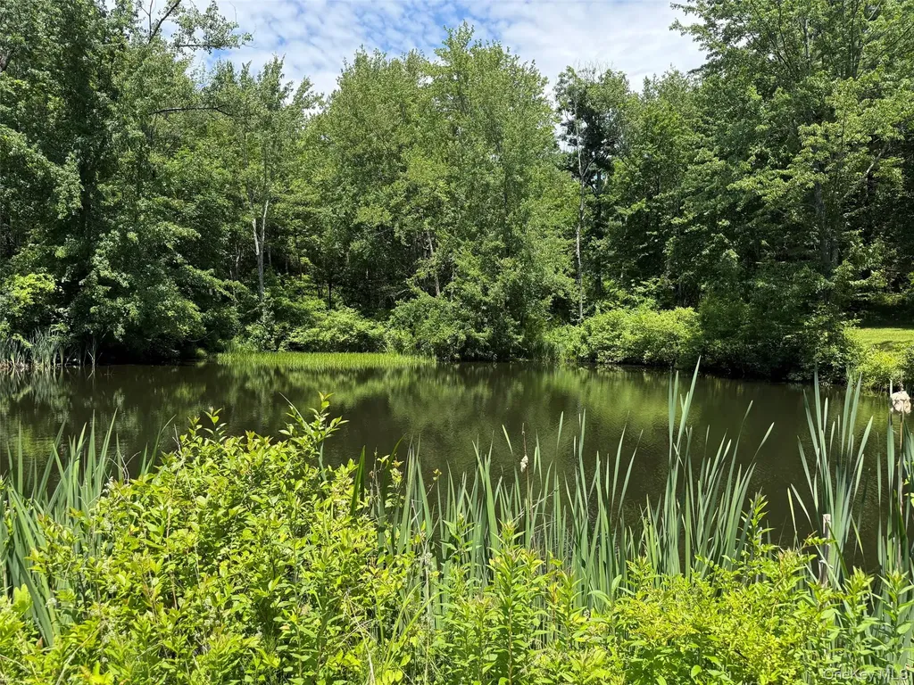 286 Manor Rock Road Craryville NY 12521