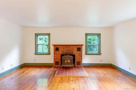 286 Manor Rock Road Craryville NY 12521