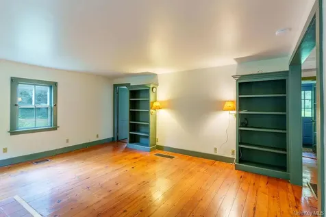 286 Manor Rock Road Craryville NY 12521