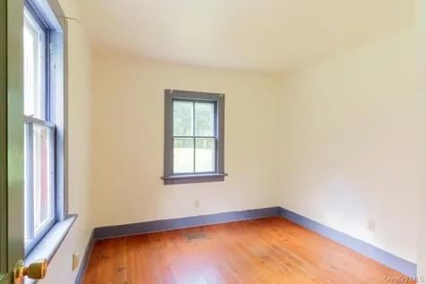 286 Manor Rock Road Craryville NY 12521