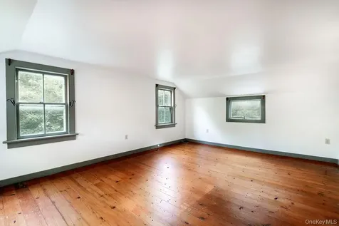 286 Manor Rock Road Craryville NY 12521