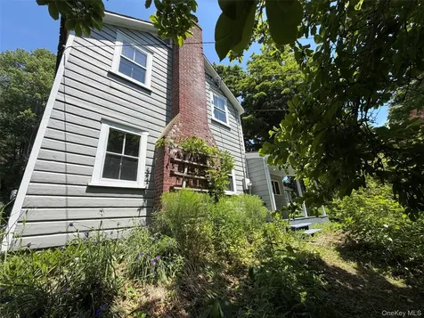 286 Manor Rock Road Craryville NY 12521