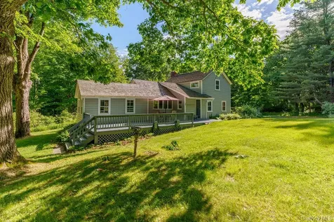 286 Manor Rock Road Craryville NY 12521