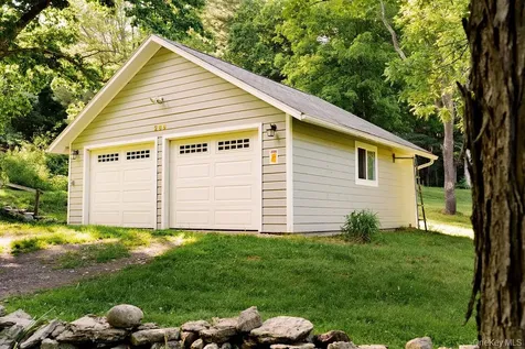 286 Manor Rock Road Craryville NY 12521