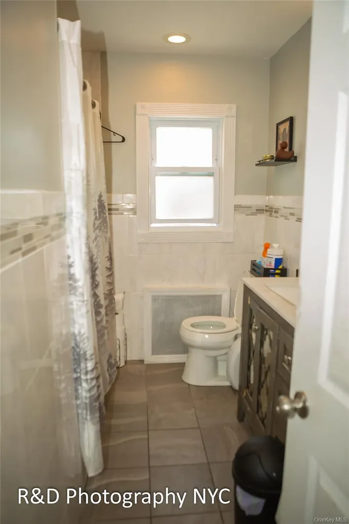 28 Harrison Avenue Freeport NY 11520