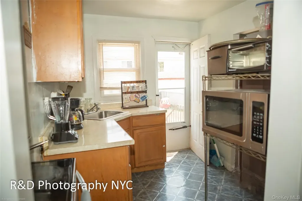 28 Harrison Avenue Freeport NY 11520
