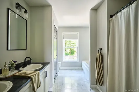 12 Ann Drive Rhinebeck NY 12572