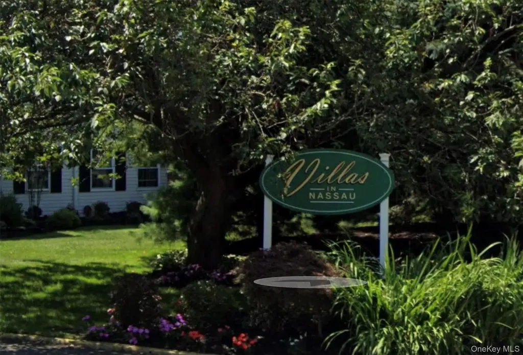51 Santa Barbara Drive Plainview NY 11803