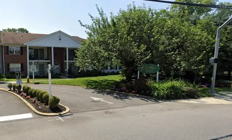 51 Santa Barbara Drive Plainview NY 11803