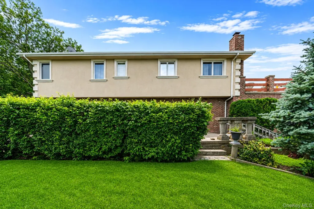 296 Longneck Boulevard Flanders NY 11901