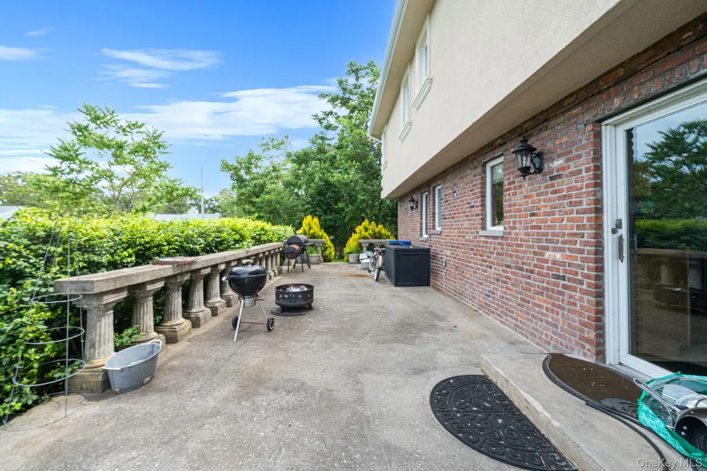 296 Longneck Boulevard Flanders NY 11901