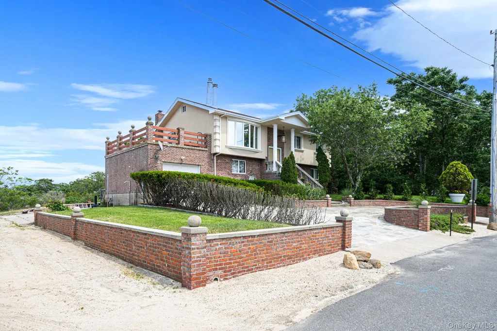 296 Longneck Boulevard Flanders NY 11901