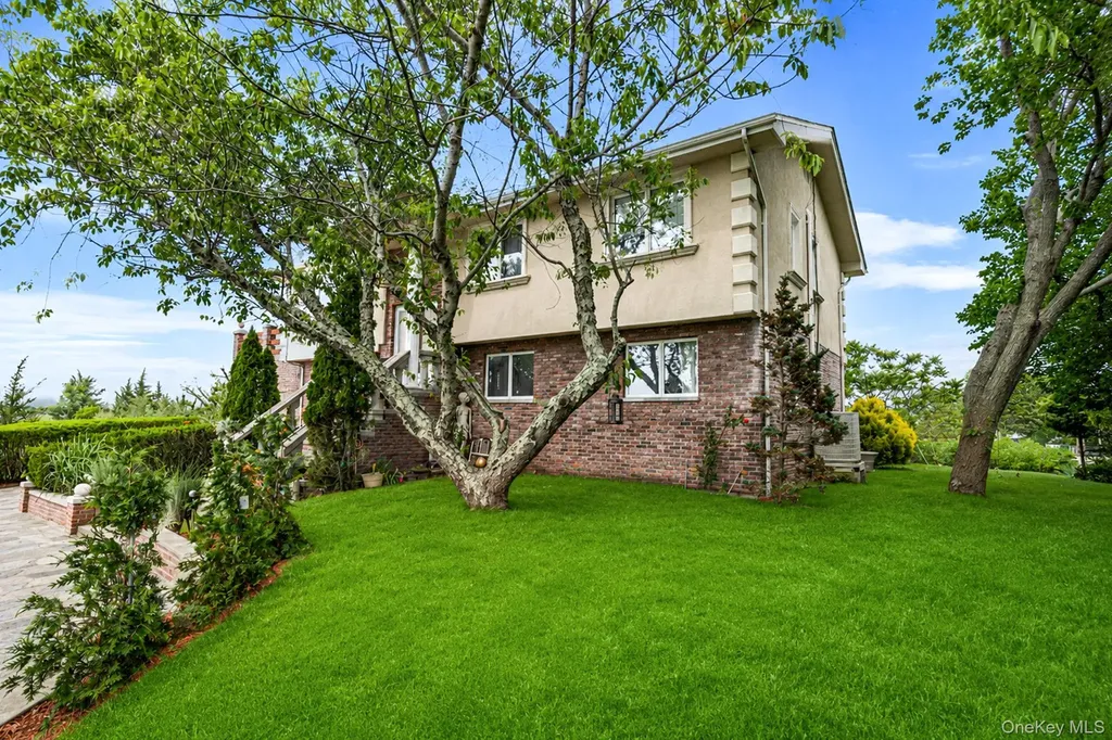 296 Longneck Boulevard Flanders NY 11901