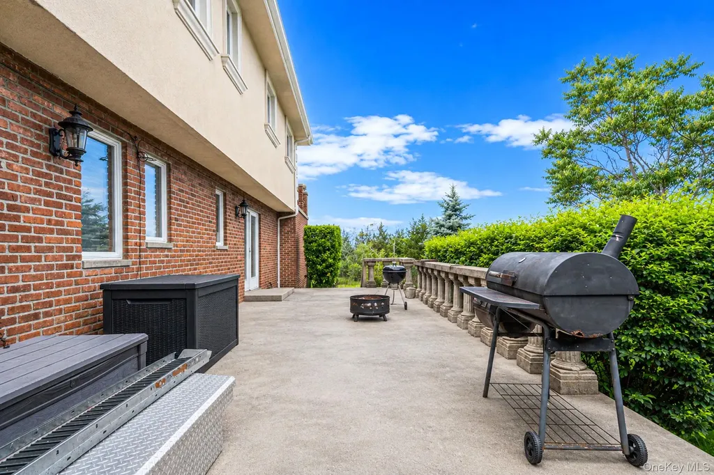 296 Longneck Boulevard Flanders NY 11901