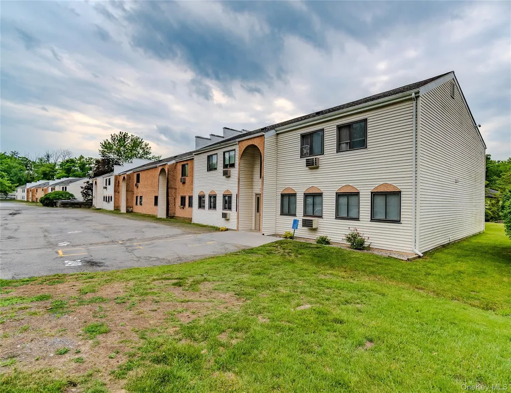 34 Scarborough Lane Wappingers Falls NY 12590