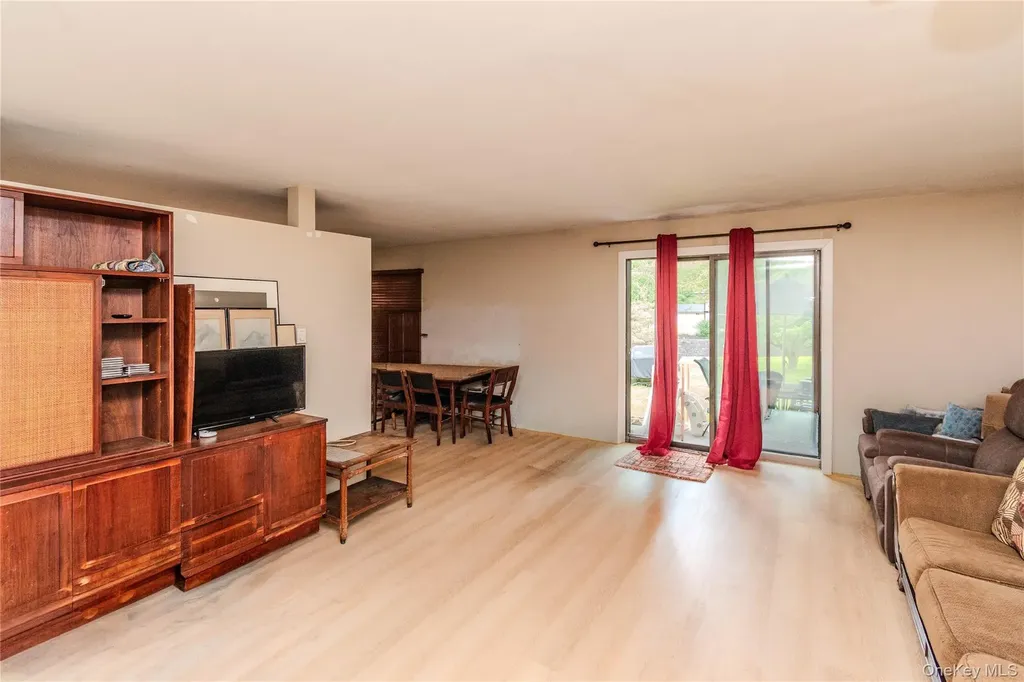 34 Scarborough Lane Wappingers Falls NY 12590