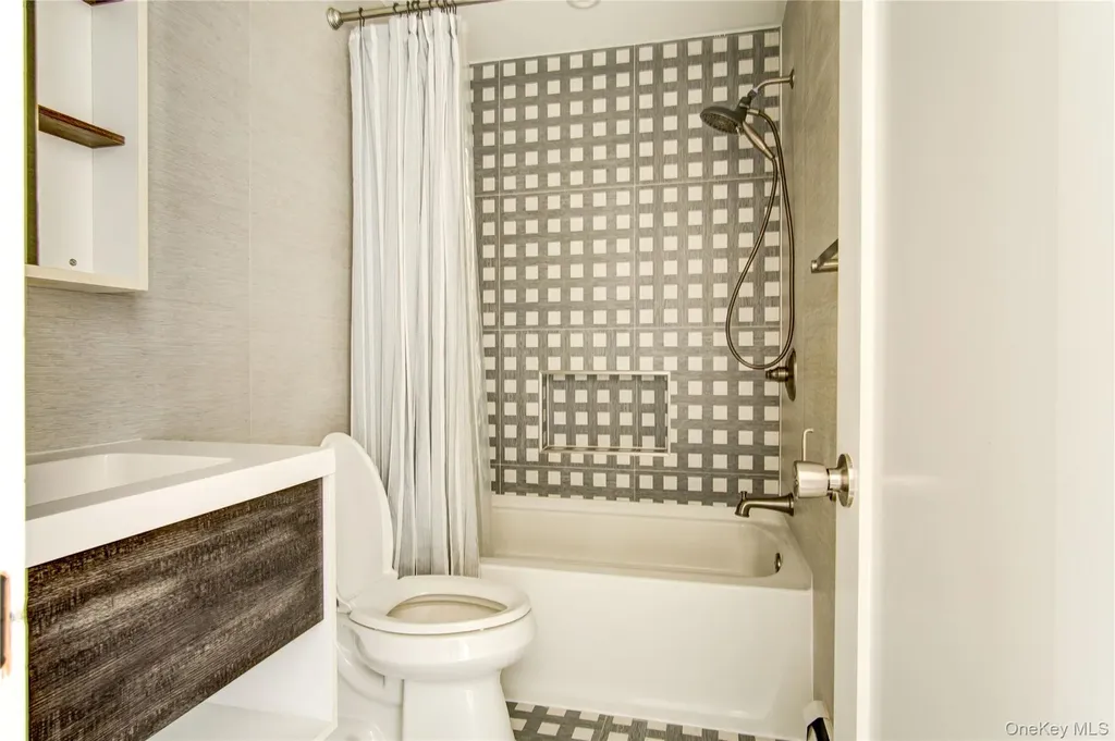 867 Bryant Street Woodmere NY 11598