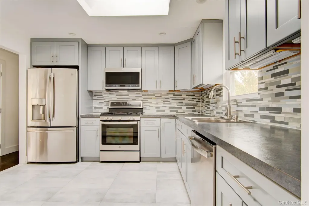 867 Bryant Street Woodmere NY 11598