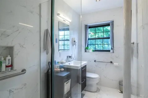 1456 Boston Post Road Larchmont NY 10538