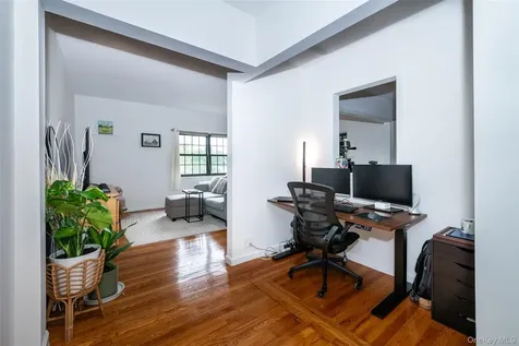 1456 Boston Post Road Larchmont NY 10538