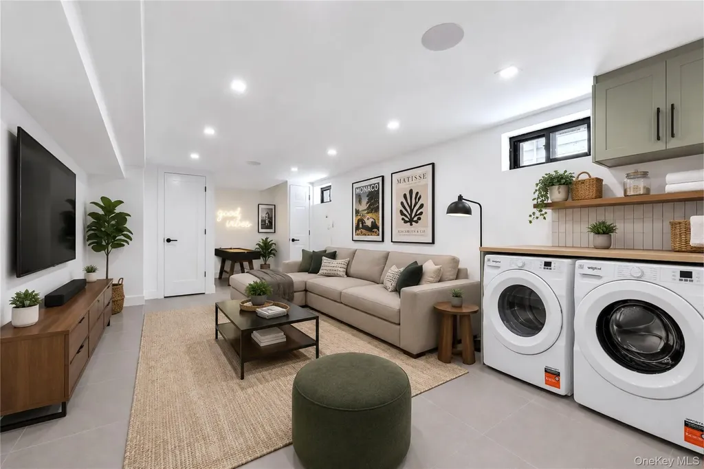 1050 E 31st Street Brooklyn NY 11210