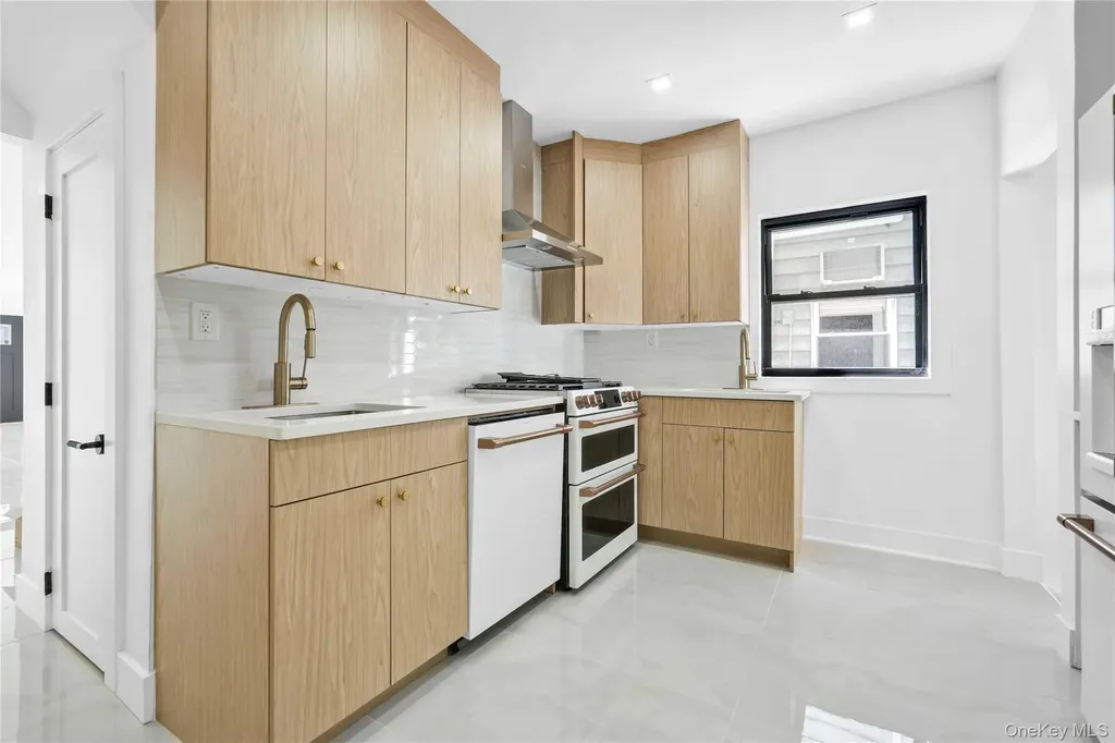 1050 E 31st Street Brooklyn NY 11210