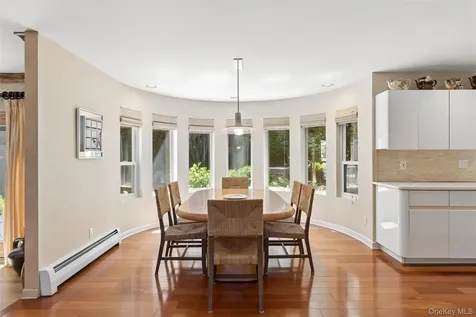 2 Greenwood Lane Woodbury NY 11797