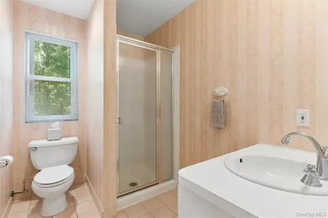 2 Greenwood Lane Woodbury NY 11797