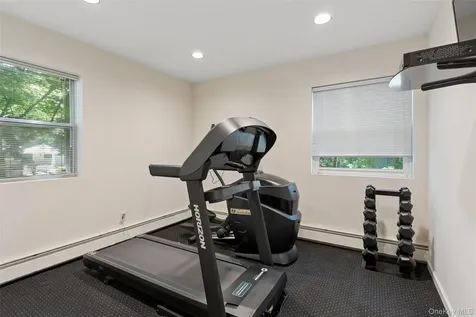 2 Greenwood Lane Woodbury NY 11797