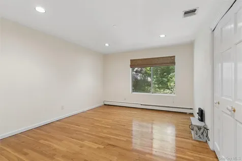 2 Greenwood Lane Woodbury NY 11797