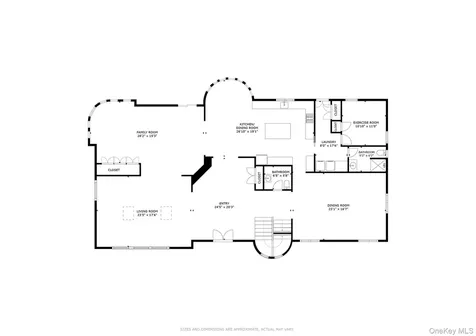 2 Greenwood Lane Woodbury NY 11797