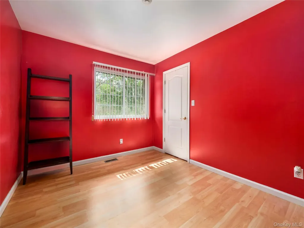 26 Klint Court Nanuet NY 10954
