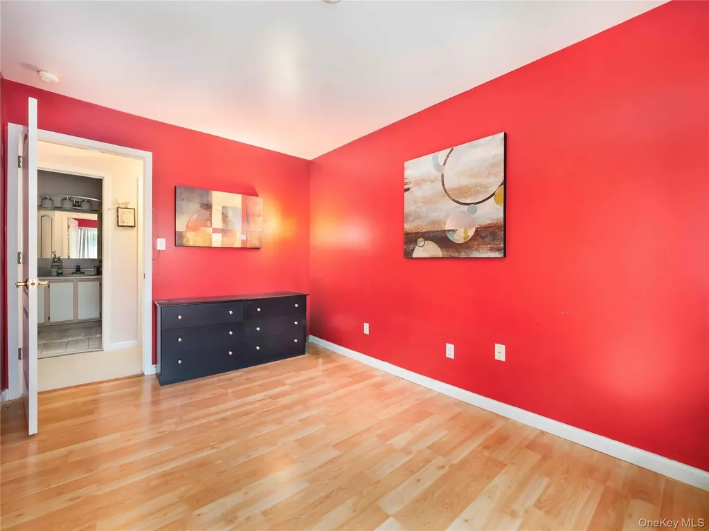 26 Klint Court Nanuet NY 10954
